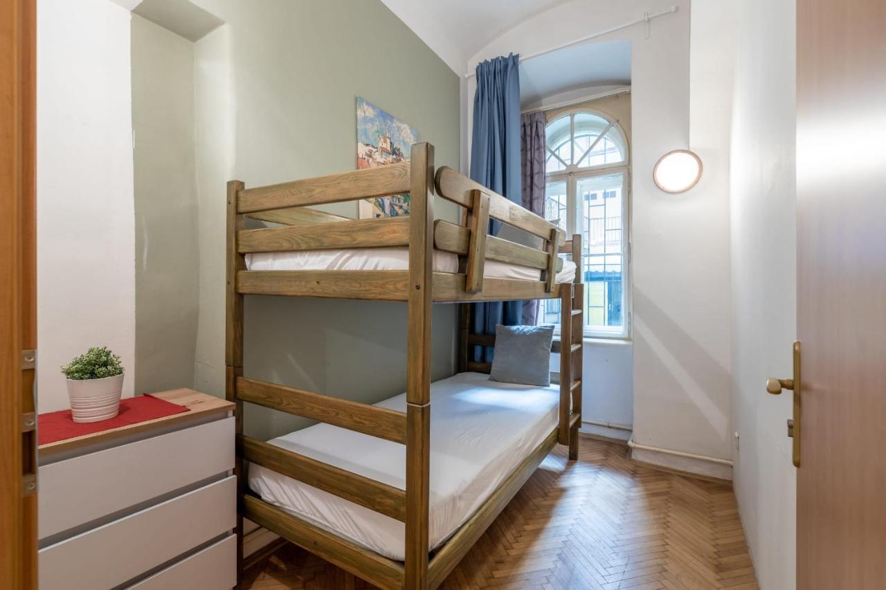 Spacious 3 Bedroom Apartment In The Heart Of Praha Exteriér fotografie