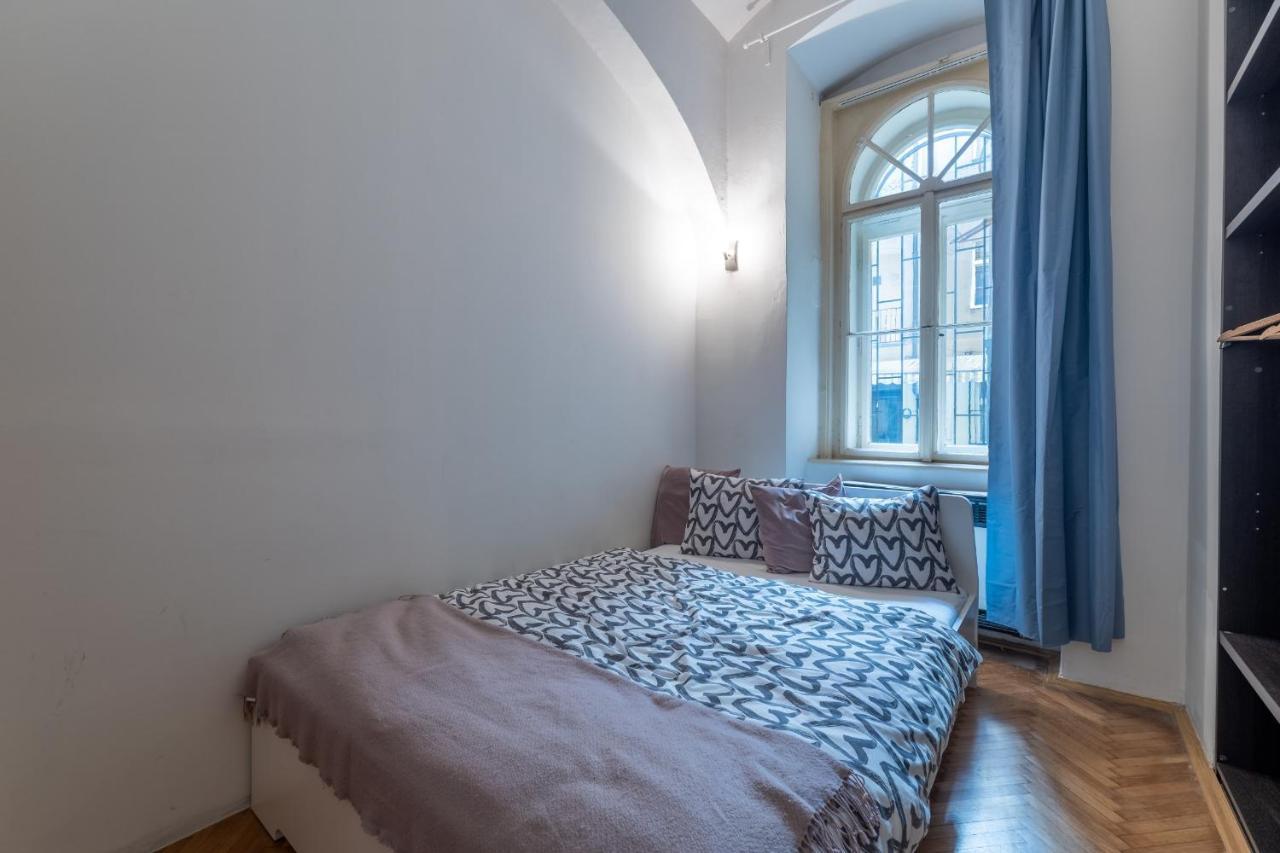 Spacious 3 Bedroom Apartment In The Heart Of Praha Exteriér fotografie