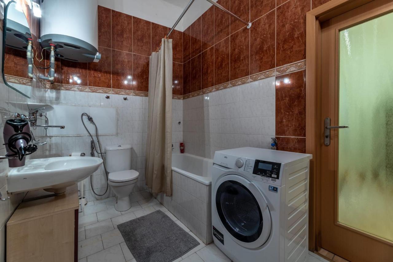 Spacious 3 Bedroom Apartment In The Heart Of Praha Exteriér fotografie